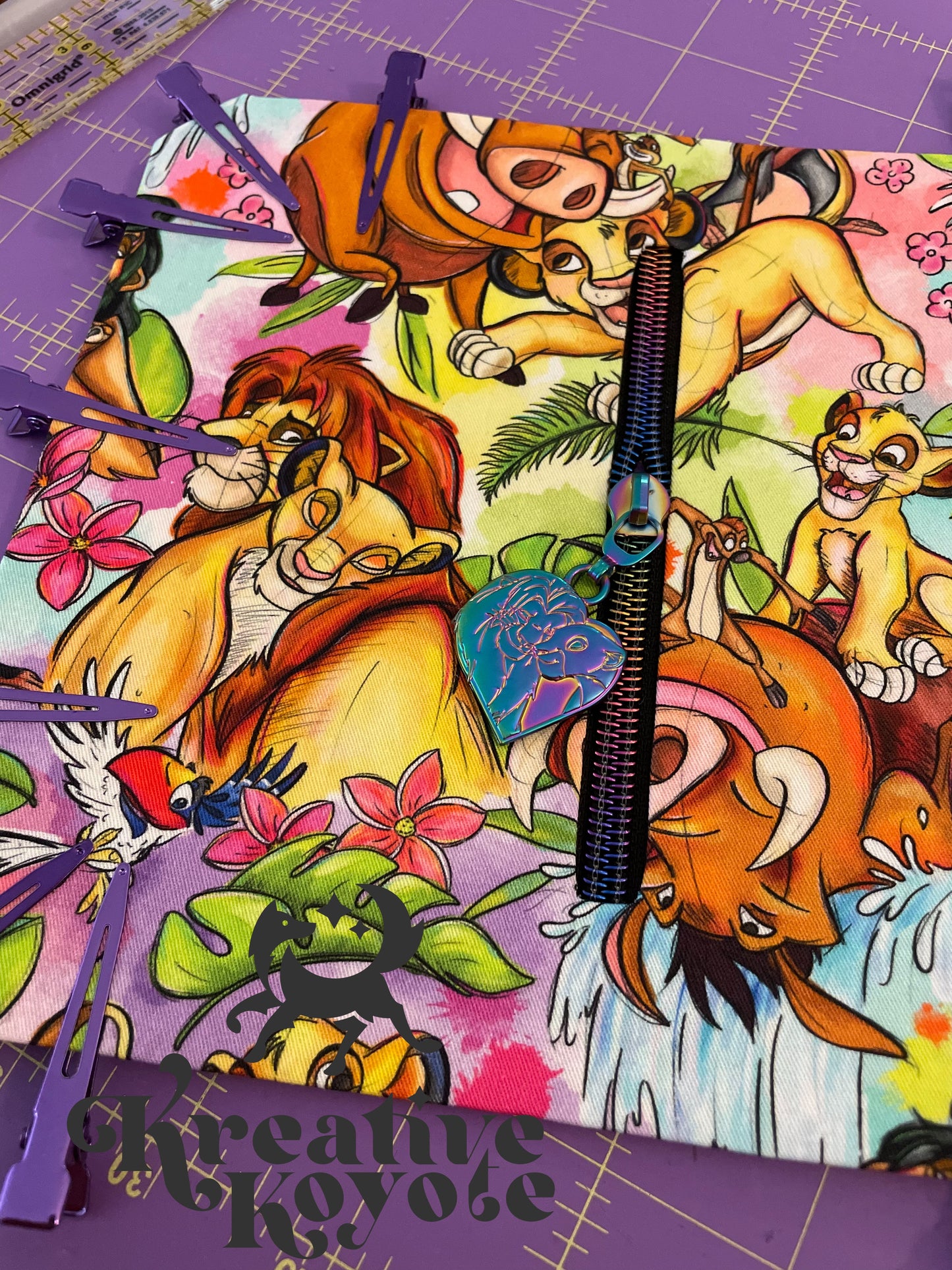 Lion Couple Zipper Pull - RTS