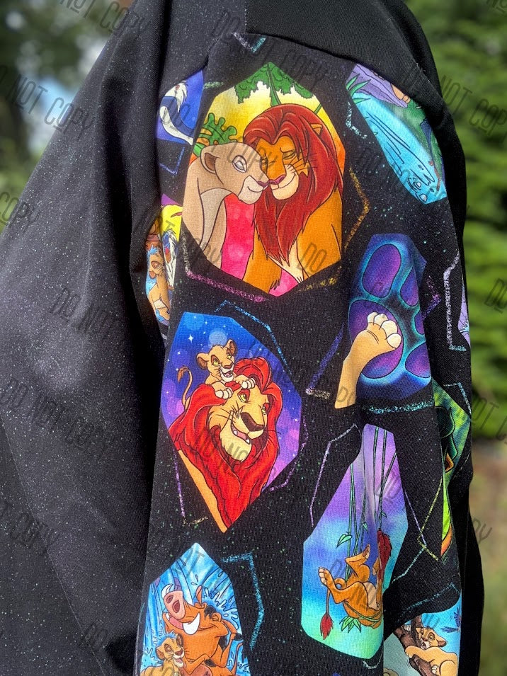 Lion on Glitter -R33 Fabric PREORDER